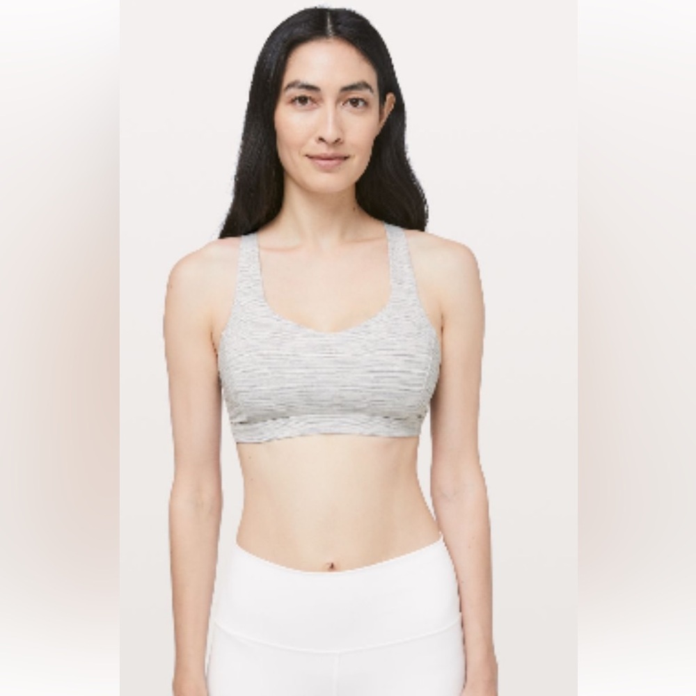 Lululemon Free to Be Serene Bra
*Light Support C/D Cup in black & white size 4